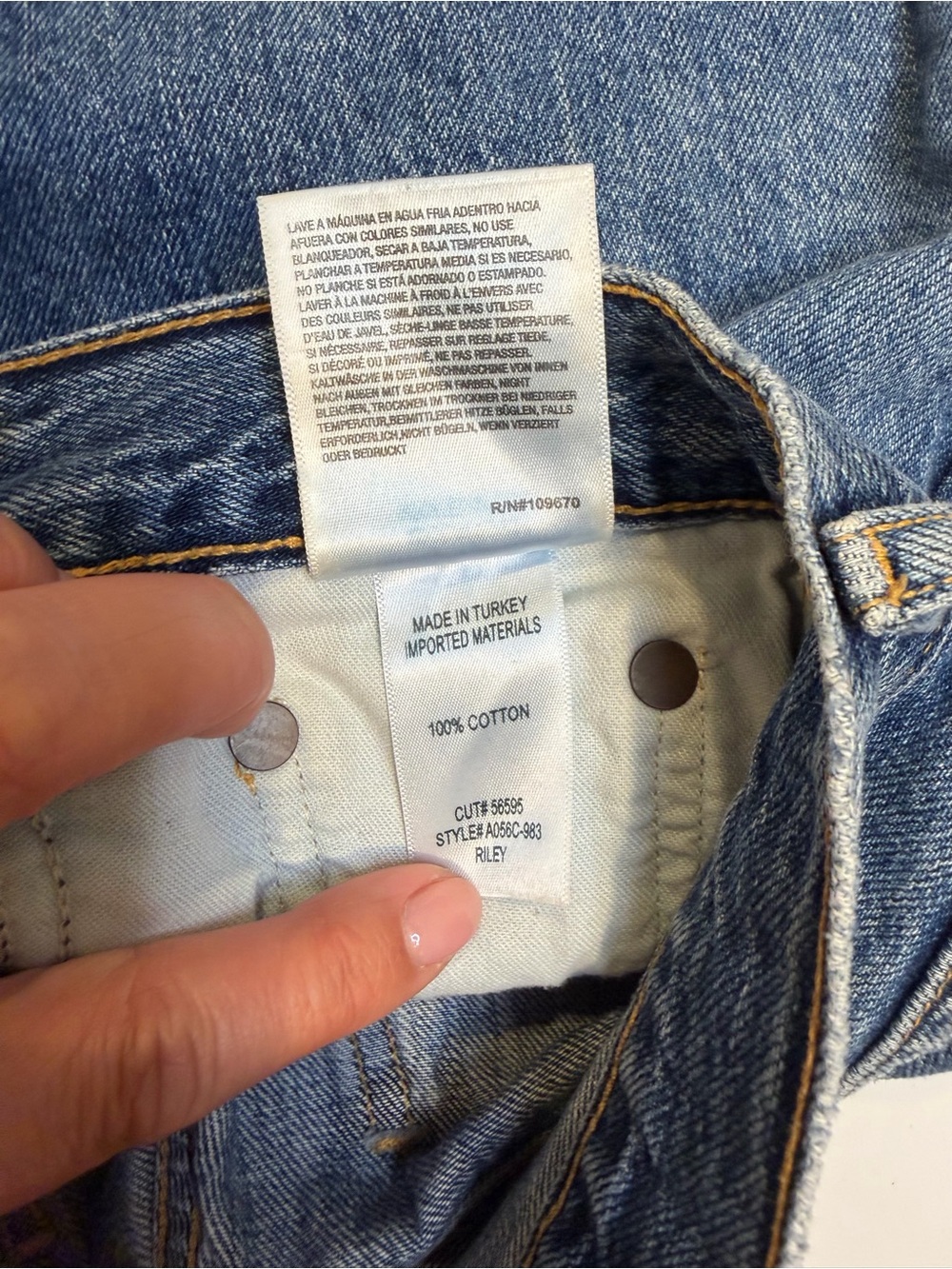 Agolde Riley High-Rise Straight Crop Jeans in Frequency Size 25 - Picture 6 of 10